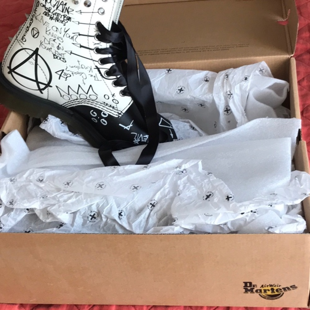 Dr. Martens